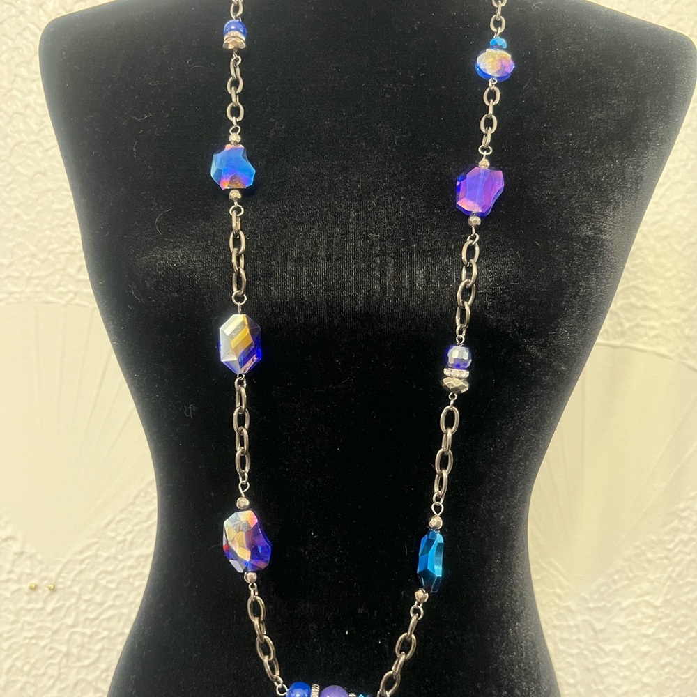 Vintage bohemian glass beaded necklace Blue and Silver-tone